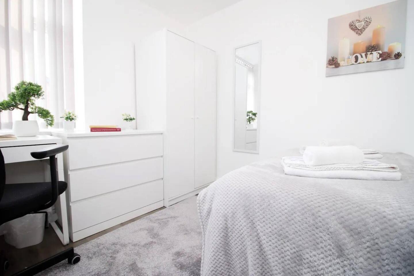 Modern Guesthouse, Fast Wi-Fi, Street Free Parking, Central, Fully Equipped كارديف المظهر الخارجي الصورة