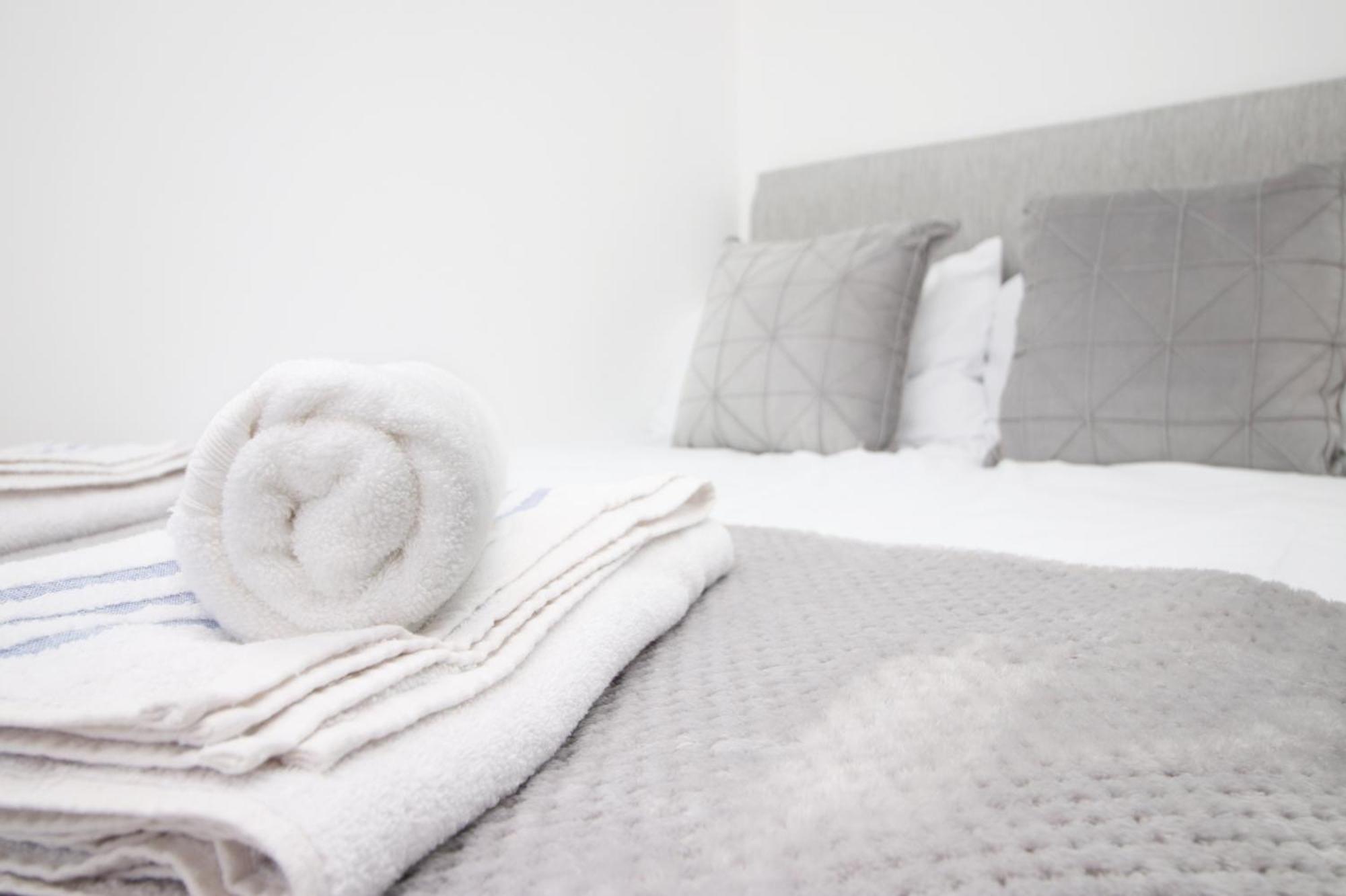 Modern Guesthouse, Fast Wi-Fi, Street Free Parking, Central, Fully Equipped كارديف المظهر الخارجي الصورة