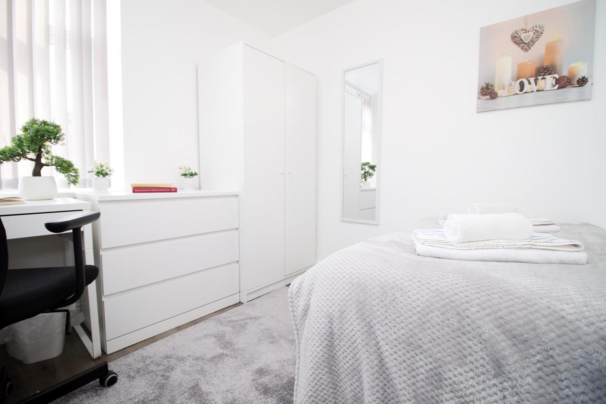 Modern Guesthouse, Fast Wi-Fi, Street Free Parking, Central, Fully Equipped كارديف المظهر الخارجي الصورة
